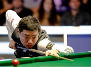 雷火电竞亚洲先驱-惊心一击：乒乓球选手擂台对决