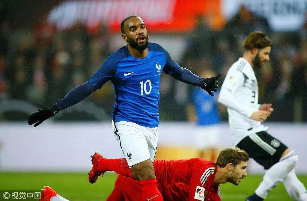 法国队力克德国队,奥恰洛夫惊艳四座 法国队力克德国队,奥恰洛夫惊艳四座