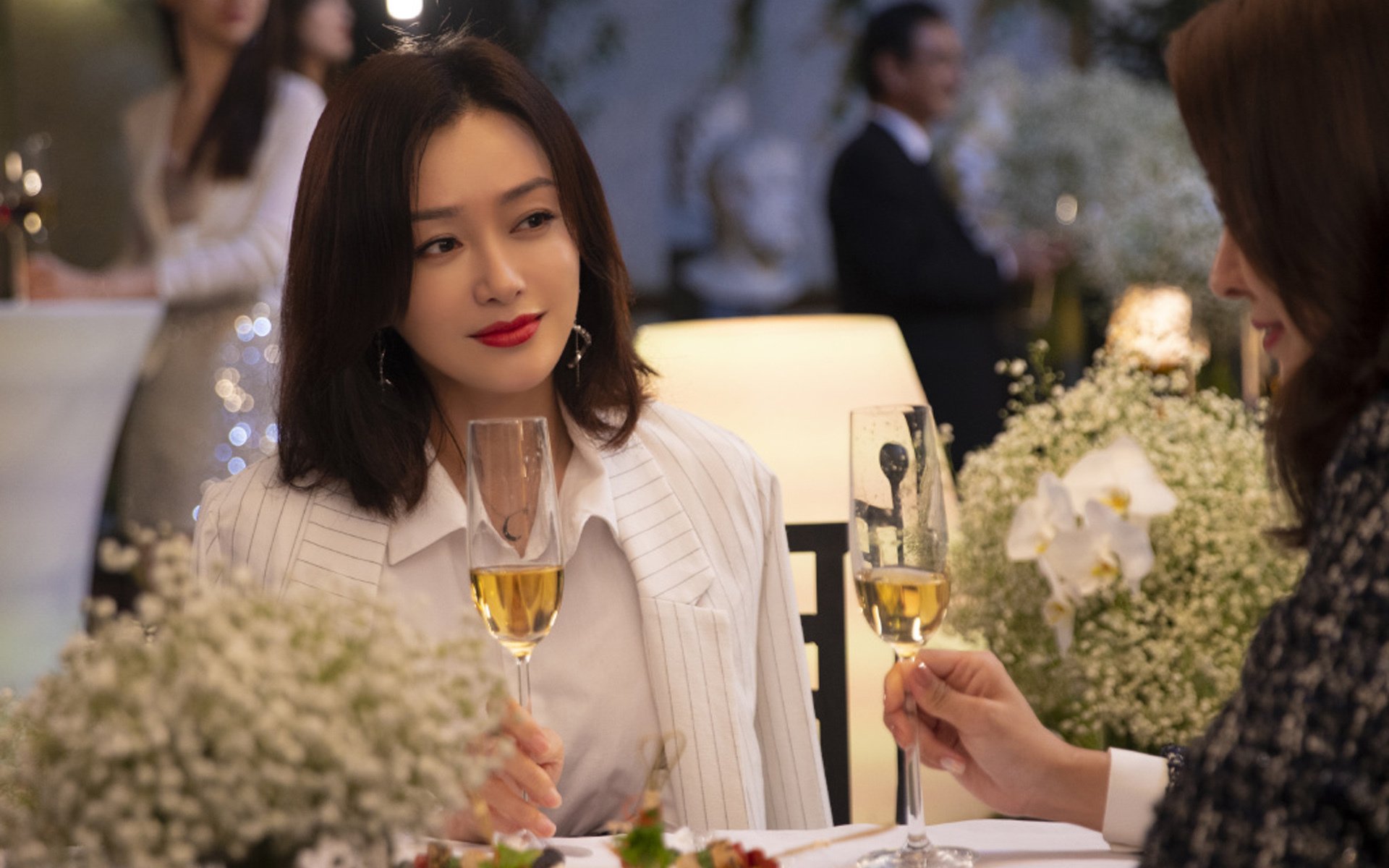 阿克，跨越国界与身份的定义